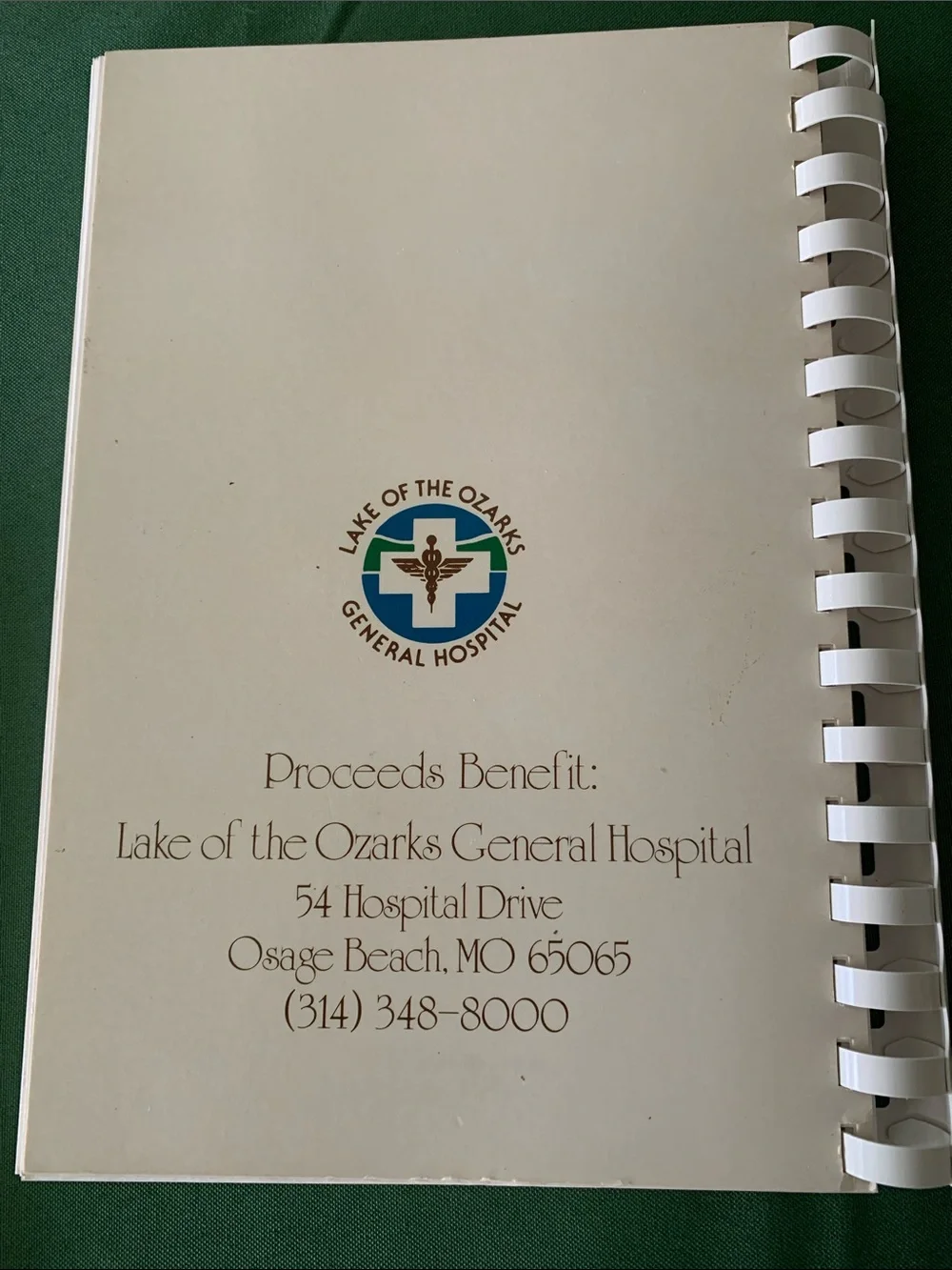 1993 Community Cookbook . From The Ozark Region In Missouri. 9” X 6.50”